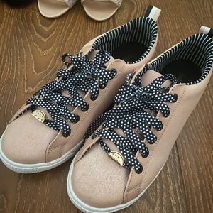 UNIQUE PAIR Like new! LOLY in THE SKY Size 7